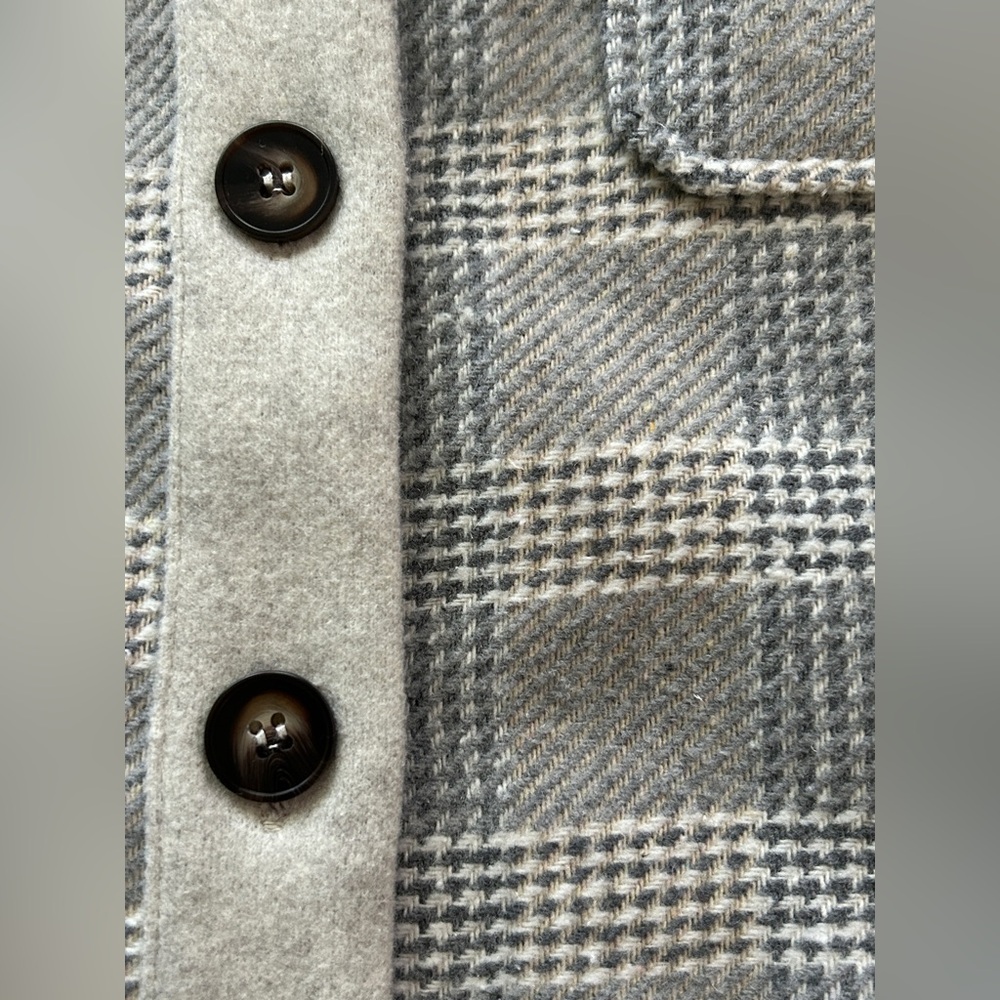 Hem & Thread Plaid Shacket Jacket Gray Cream Butt… - image 5
